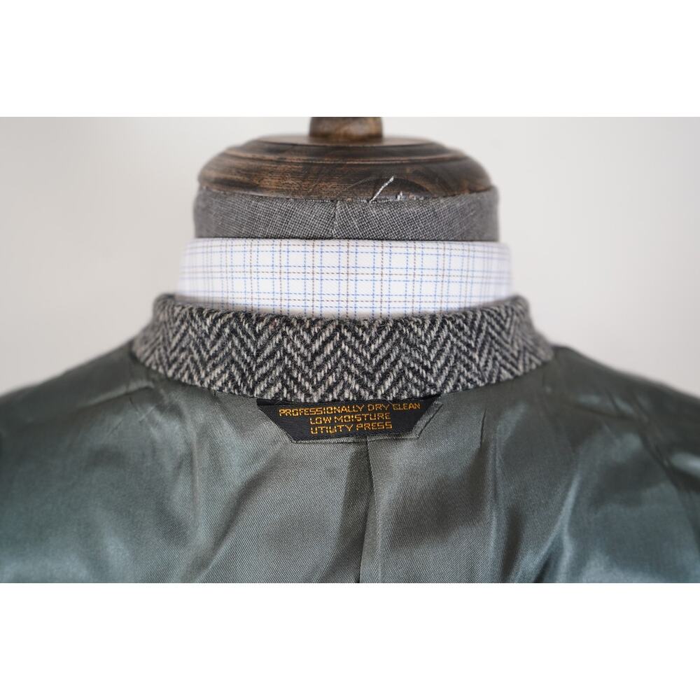 Woolrich Mens 42 Sport Coat Gray Herringbone Tweed 100% Wool Blazer Vintage USA - Picture 6 of 7